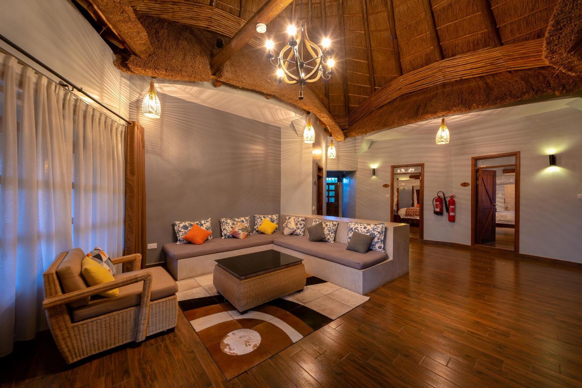Emburara Farm Lodge Mbarara Ngoại thất bức ảnh