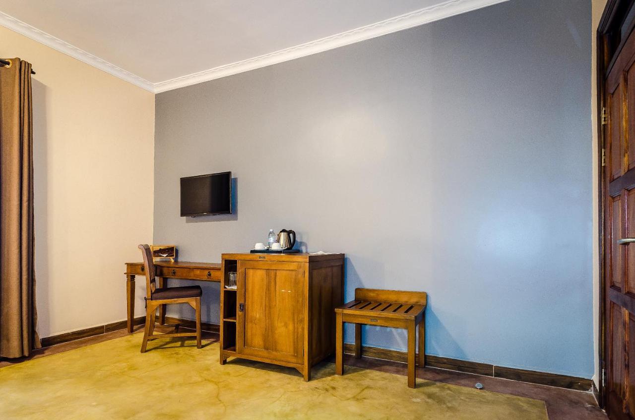 Emburara Farm Lodge Mbarara Ngoại thất bức ảnh