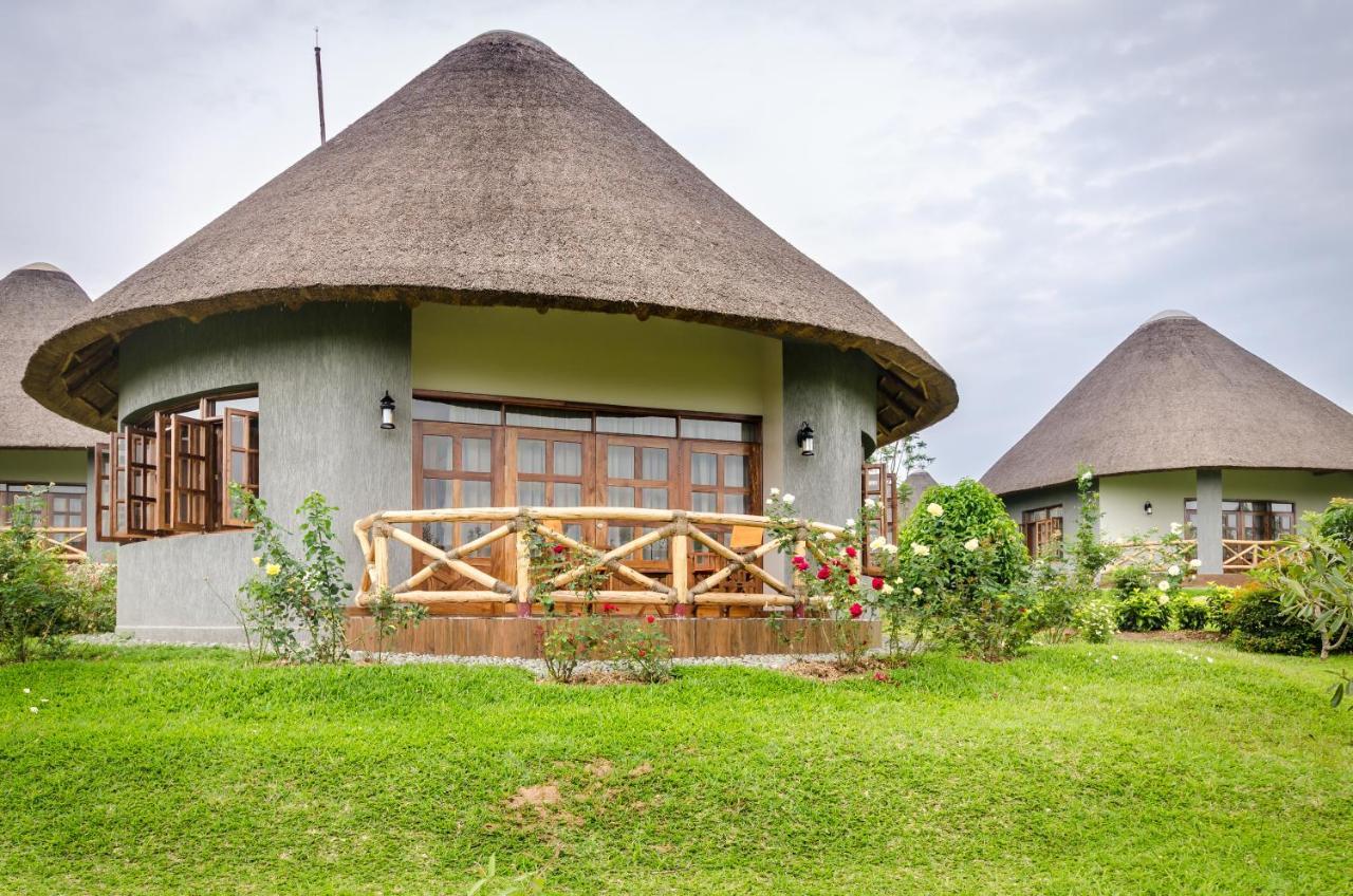 Emburara Farm Lodge Mbarara Ngoại thất bức ảnh